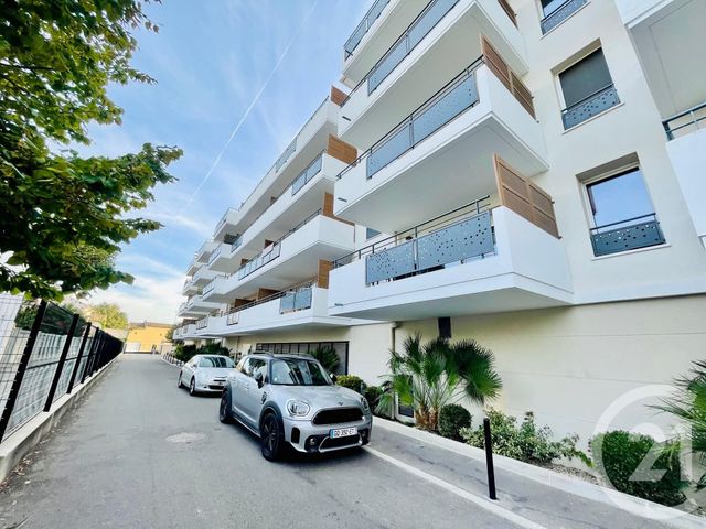 Appartement F3 à vendre - 3 pièces - 59.01 m2 - AVIGNON - 84 - PROVENCE-ALPES-COTE-D-AZUR - Century 21 Saint Marc Immobilier