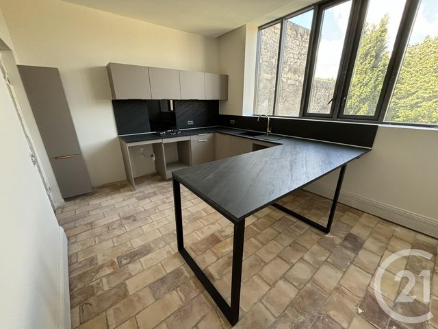 Appartement F3 à louer - 3 pièces - 85.68 m2 - VILLENEUVE LES AVIGNON - 30 - LANGUEDOC-ROUSSILLON - Century 21 Saint Marc Immobilier