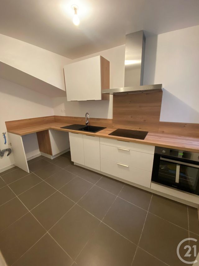 Appartement F2 à louer - 2 pièces - 41.43 m2 - VILLENEUVE LES AVIGNON - 30 - LANGUEDOC-ROUSSILLON - Century 21 Saint Marc Immobilier