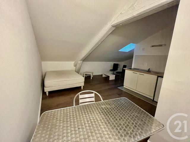 Appartement F1 à louer - 1 pièce - 15.0 m2 - AVIGNON - 84 - PROVENCE-ALPES-COTE-D-AZUR - Century 21 Saint Marc Immobilier